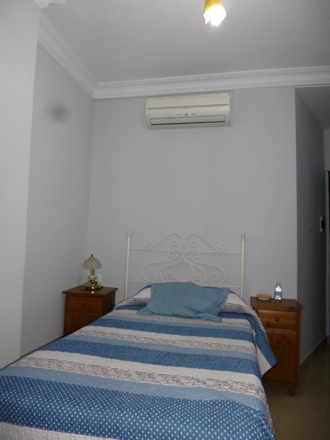 Hostal Virgen Del Rocio Los Palacios Y Villafranca Eksteriør bilde