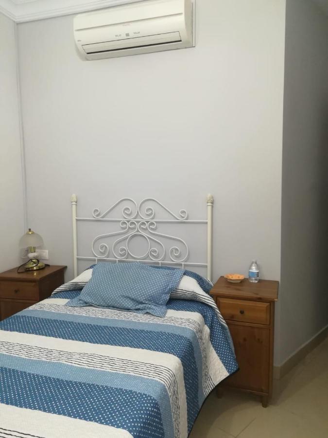 Hostal Virgen Del Rocio Los Palacios Y Villafranca Eksteriør bilde